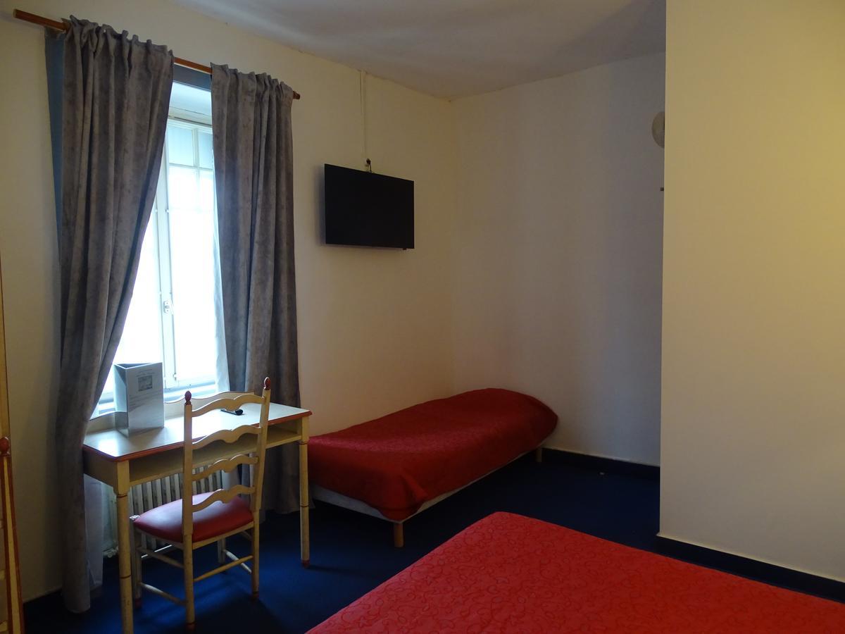 Hotel Restaurant Du Commerce La Gouesnière Εξωτερικό φωτογραφία